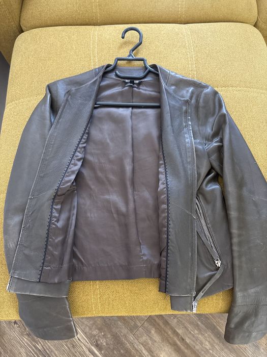 Женская кожаная куртка Massimo dutti