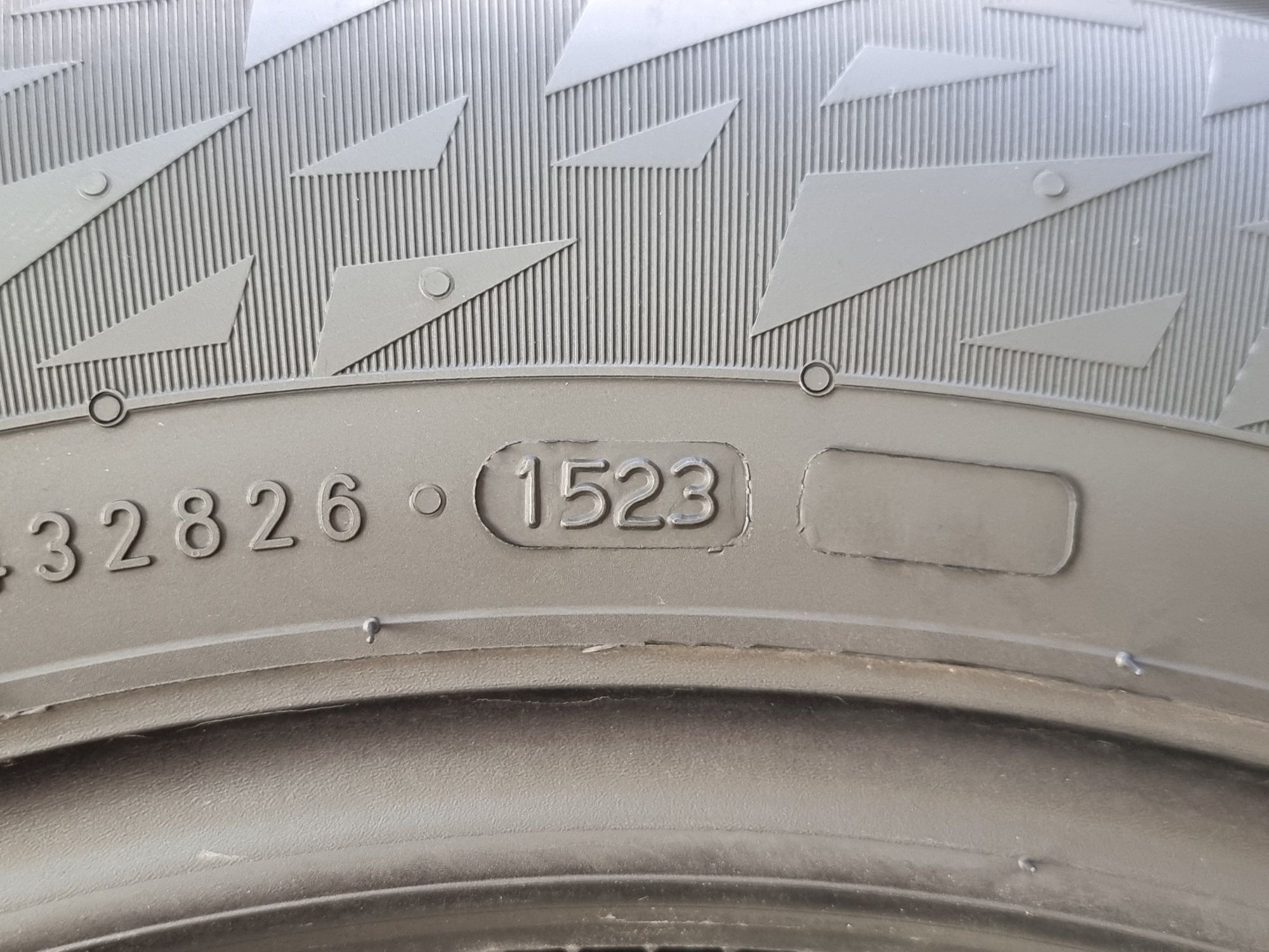 "Dot 23" 215/60/16 Nokian 4Броя: 350лв 7мм