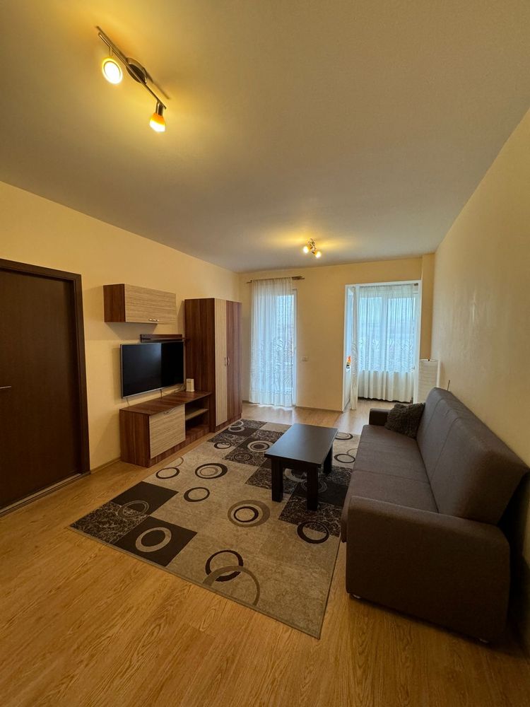 Inchiriez apartament 2 camere zona CENTRALA