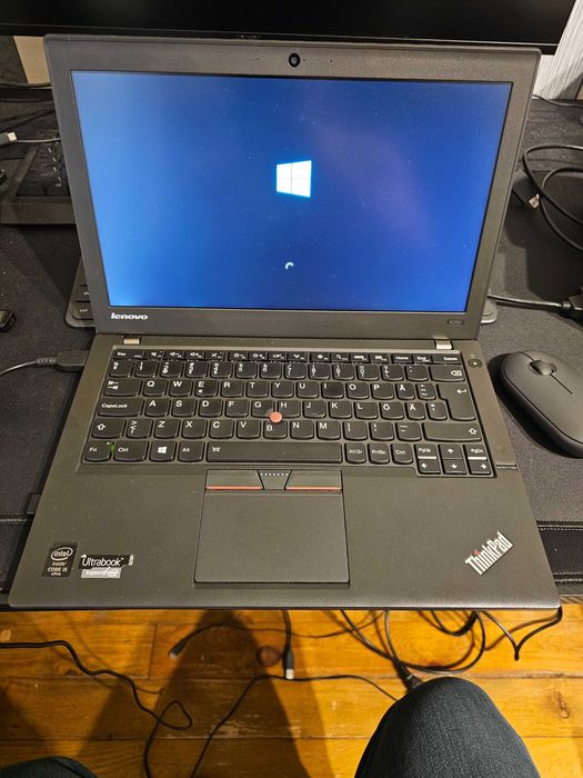 Продавам лаптоп Lenovo x250