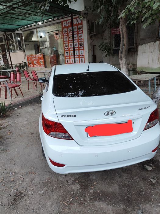 Hyundai Accent 2012