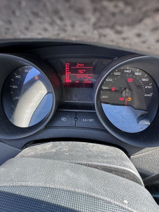 SEAT Ibiza – 1.4 Benzină, An 2009 – 8000 lei