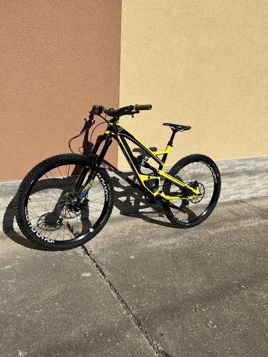 YT Capra CF 2017