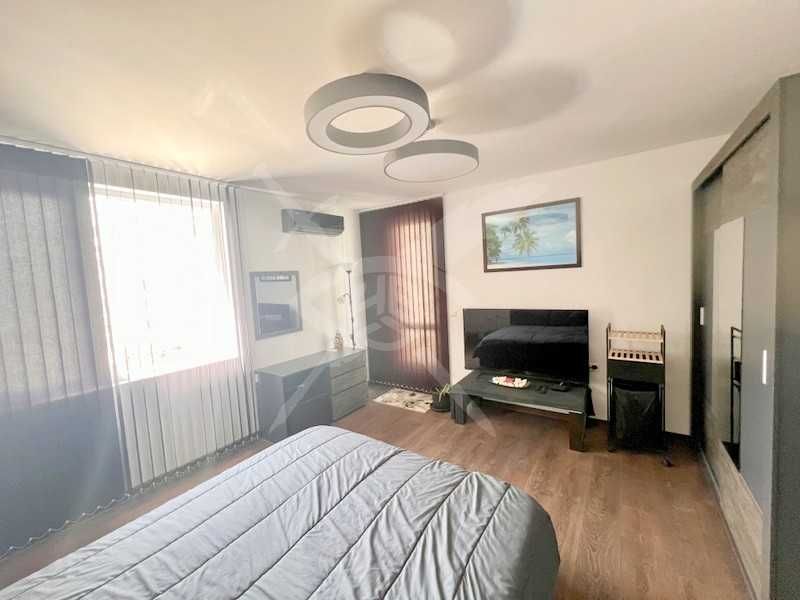 Продава се Двустаен апартамент в Бургас, Изгрев - 90 кв.м за 1556 €/кв.м - Снимка #3