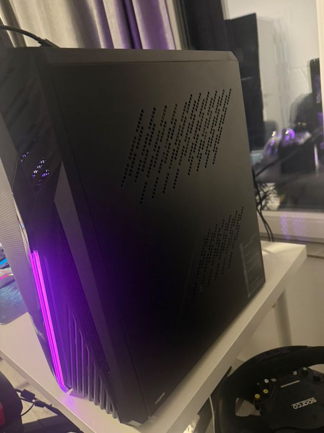 Asus G15DK геймърски компютър