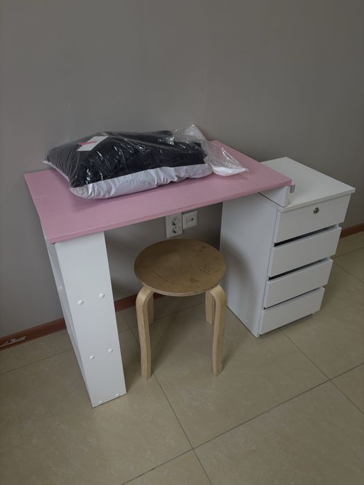 маникюрный стол,продается