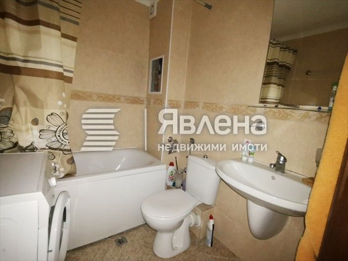 Тристаен апартамент в Света Влас.