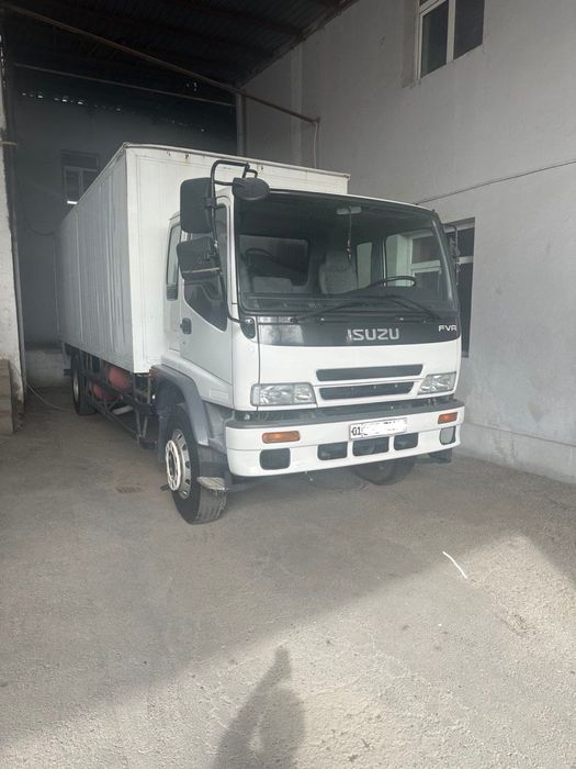 Isuzu 10T 2013 Kak New