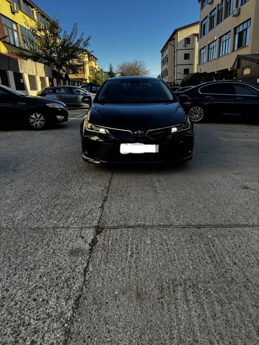 Vand Toyota Corolla hibrid 2021