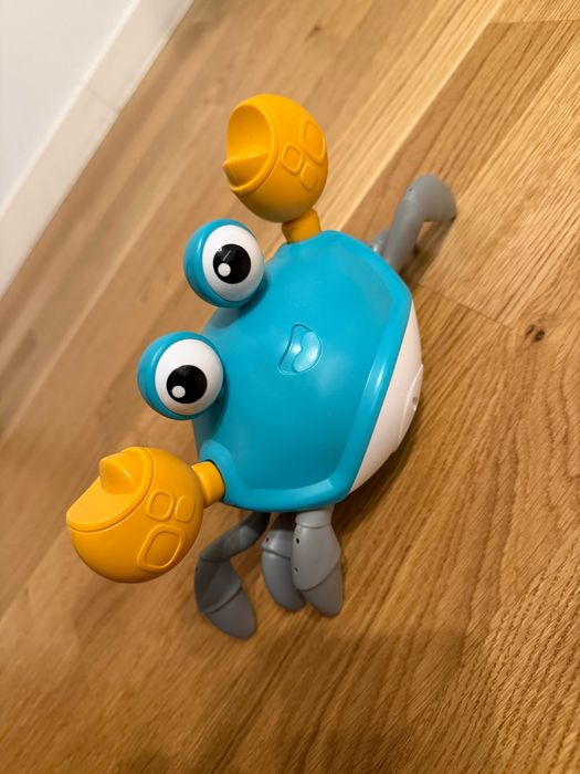 Играчка Рак със сензори за движение