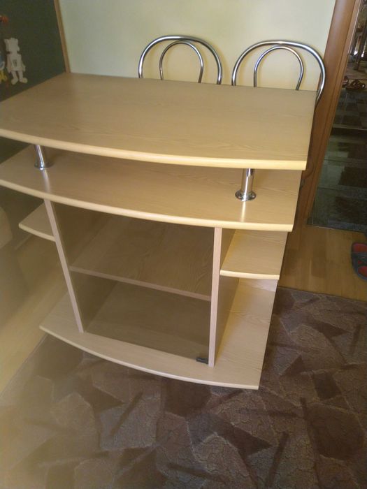 Vând comodă televizor pe rotile, pentru sufragerie sau dormitor