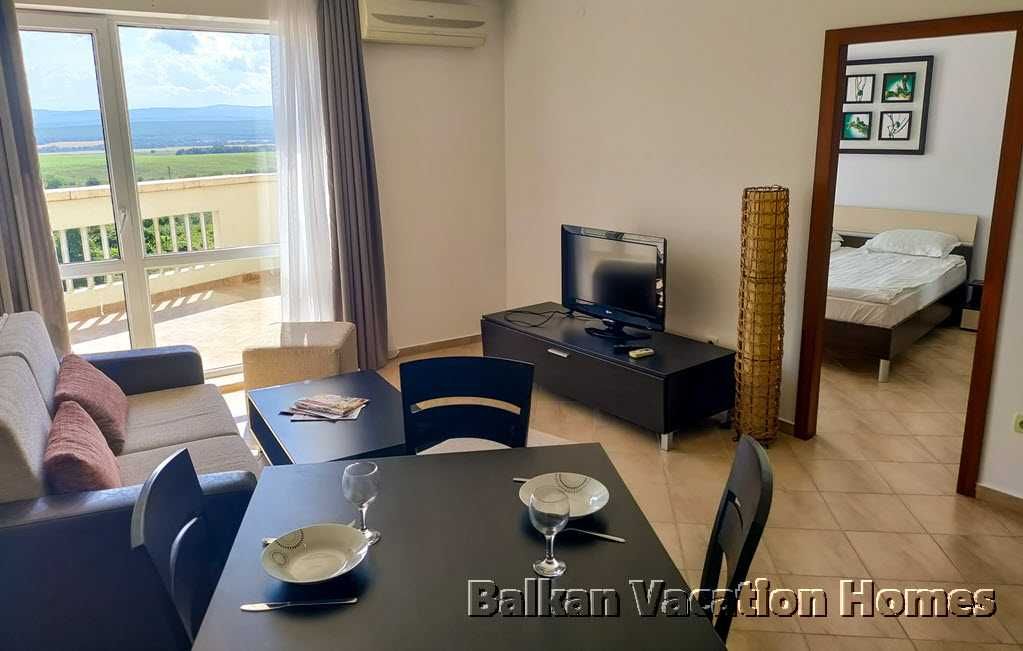 Продава се Двустаен апартамент в Бяла - 84 кв.м за 816 €/кв.м - Снимка #3