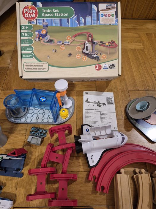 Конструктор космическа станция и влак Playtive