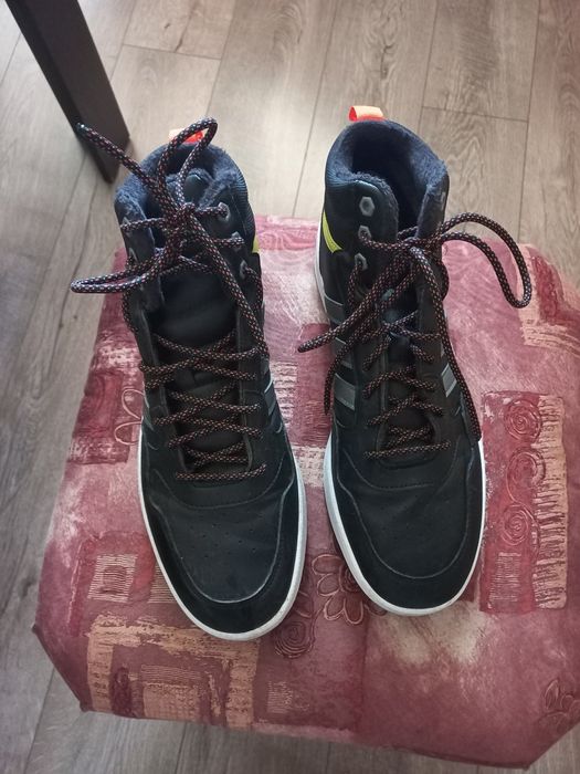 Продавам маратонки,,Adidas "