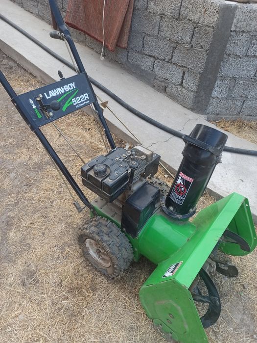 Снегоуборщик LawnBoy