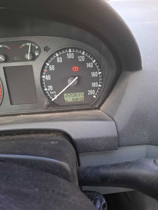 Vand Skoda fabia,an 2002,motor 1.4 benzina,proprietar