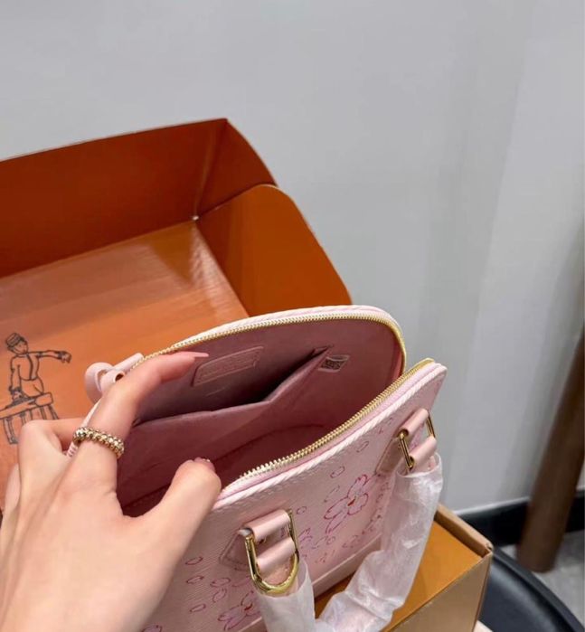 Geanta Louis vuitton Alma piele naturala pe stoc