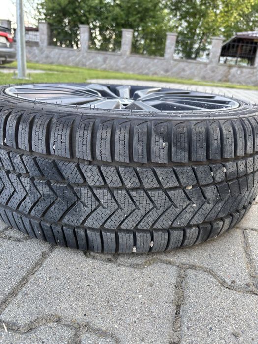 Jante aliaj 18 cu anvelope de iarna R18/225/40