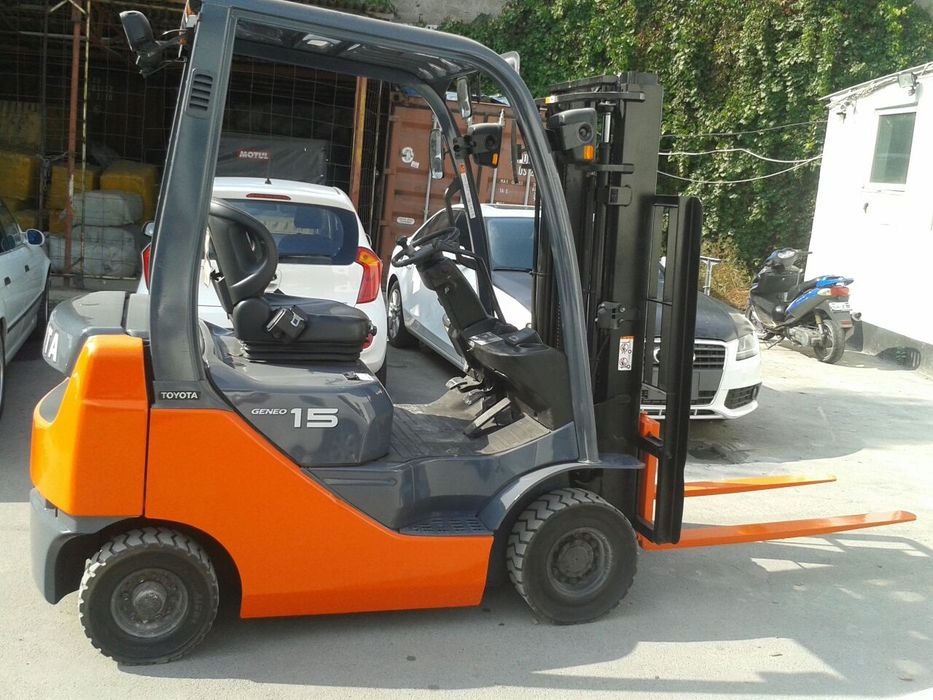 Продам вилочный погрузчик Toyota