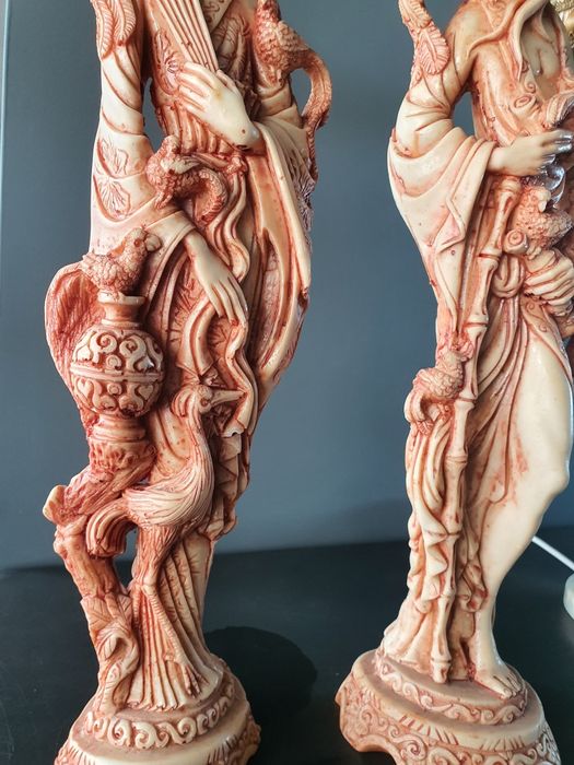 Лот от 2 статуетки в Отлично състояние !