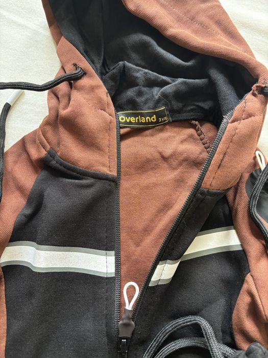 Детски екипи и тениска