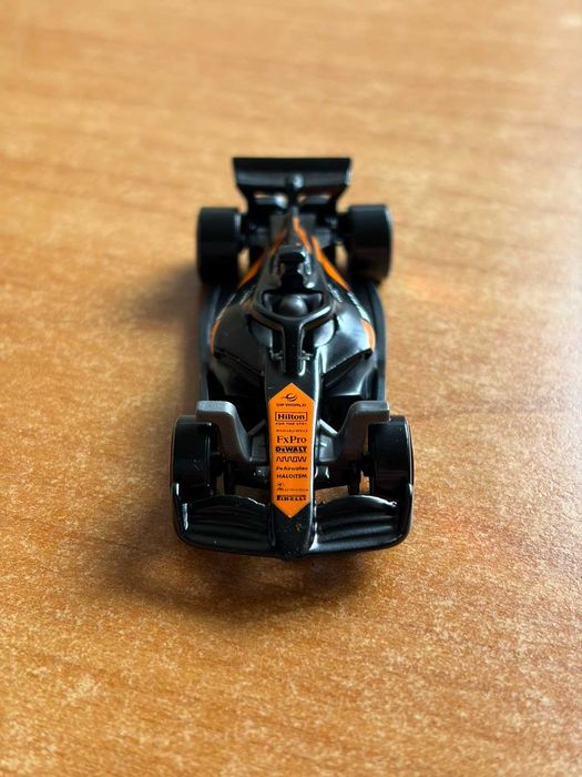 Колекционерска Формула 1 количка Mclaren от HotWheels сезон 24/25