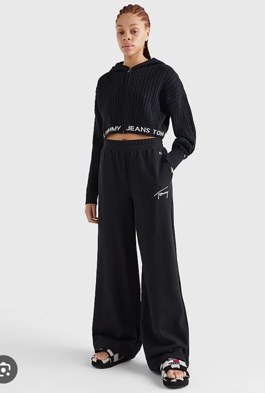 Къса жилетка Tommy Jeans