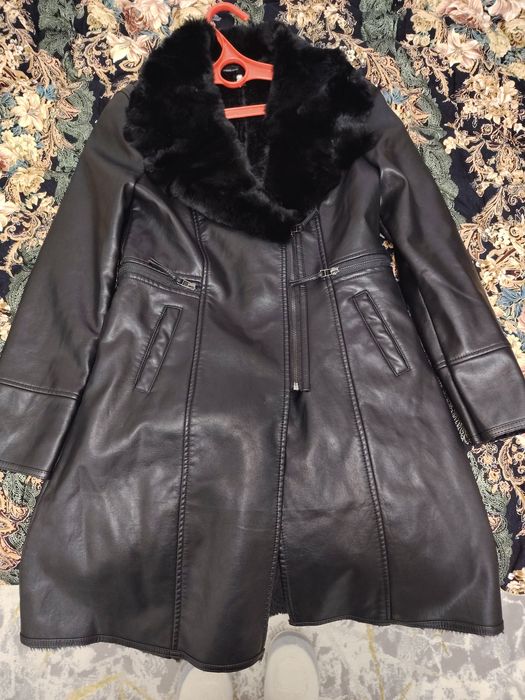 Palto ixcham va yangi