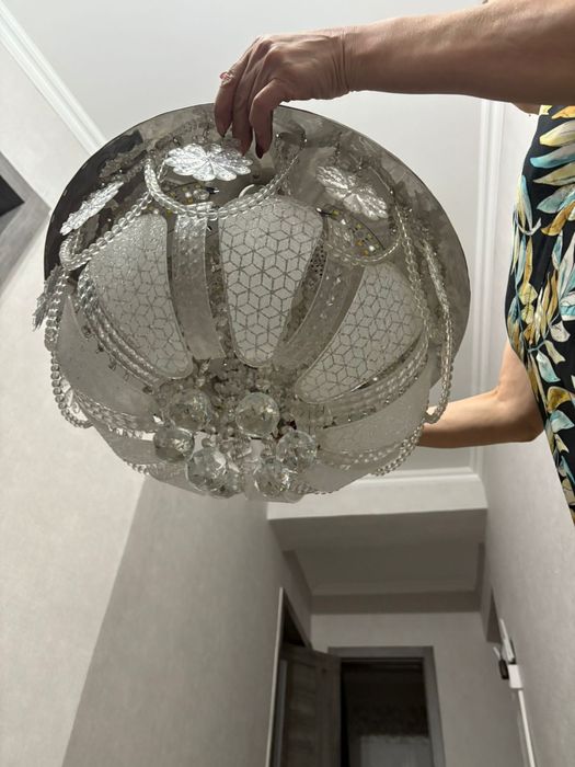 Продам люстру 12000тенге