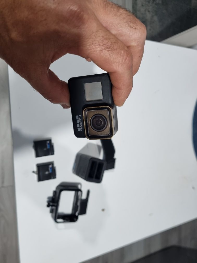 Vand GoPro 7 Black edition 

Motivul vânzării este nefolos
