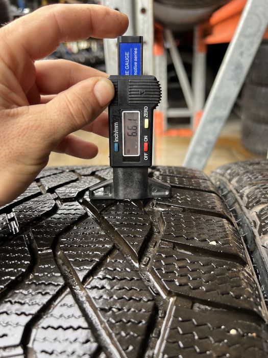 Vand doua cauciucuri iarna 235/35/19-Linglong M+S