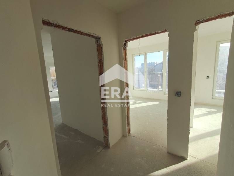 Продава се Тристаен апартамент в Варна, Аспарухово - 105 кв.м за 923 €/кв.м - Снимка #10