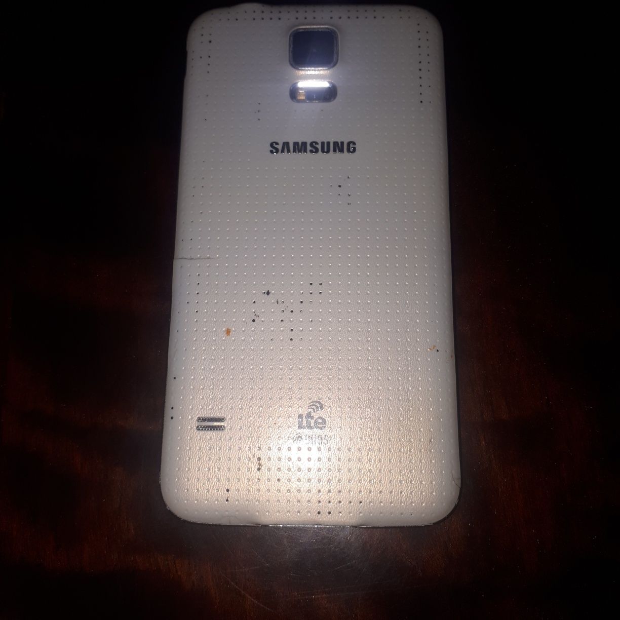 Продам Samsung S5 (g900fd)