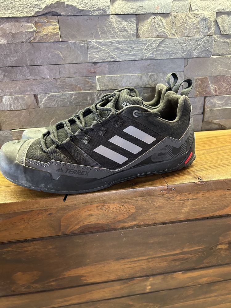 Обувки adidas terex