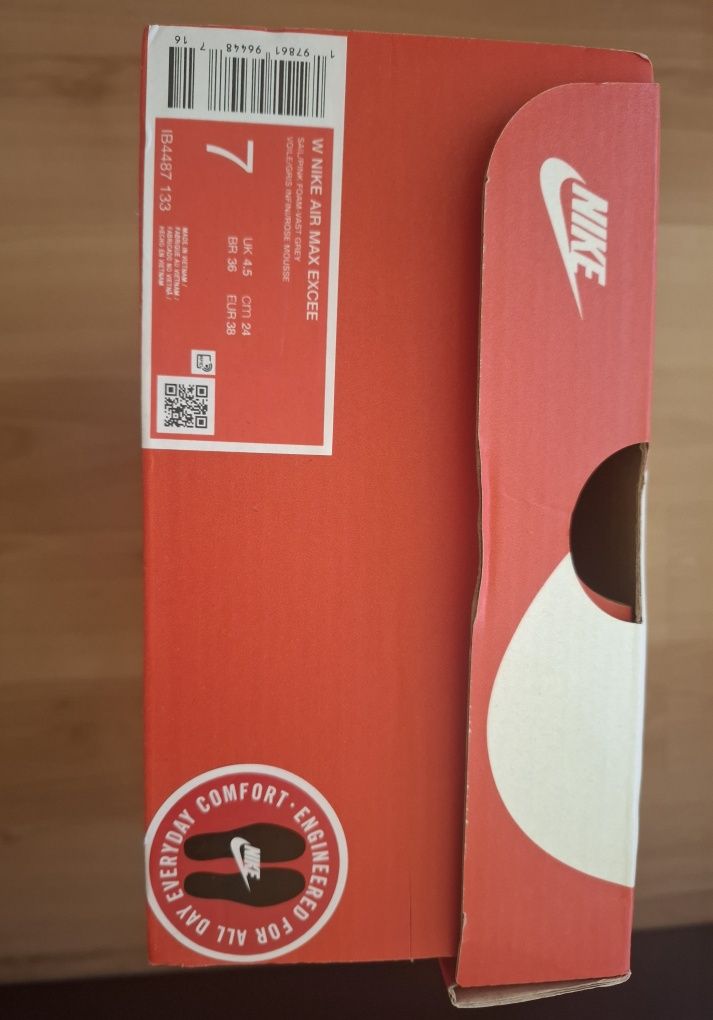 Nike Air Max Excee - НОВО