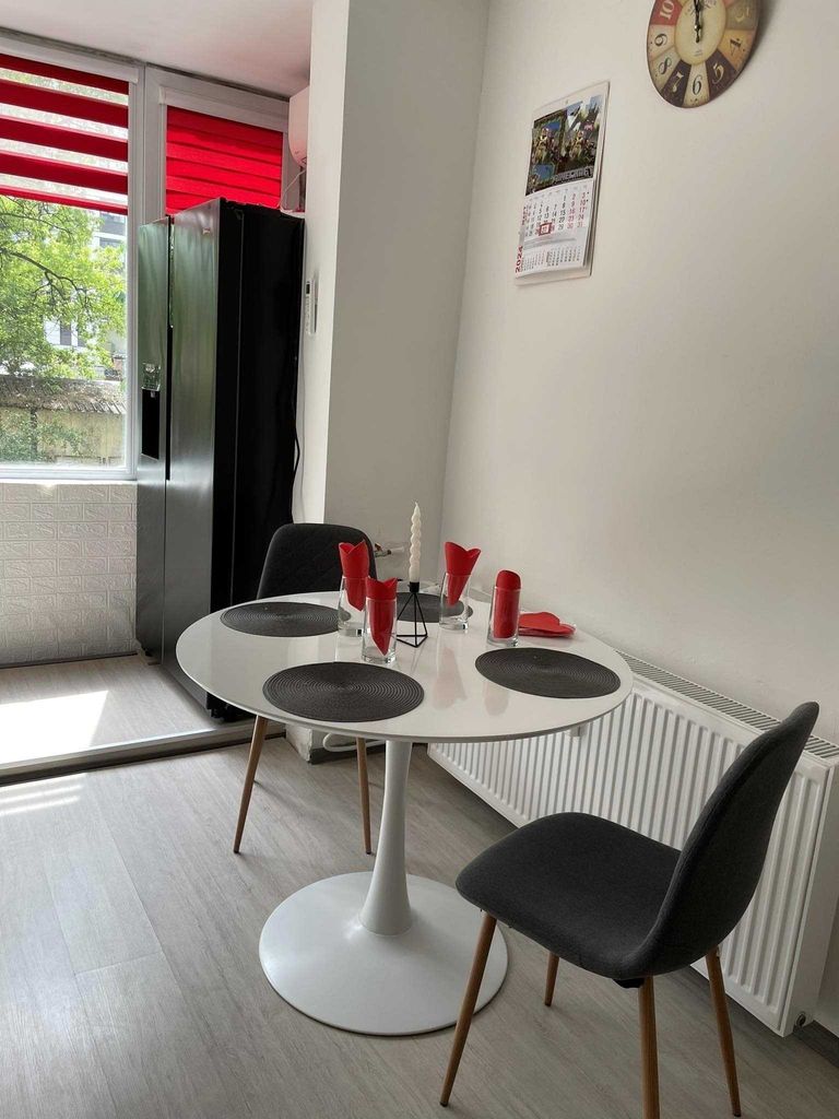 Дава се под наем Двустаен апартамент в София, Банишора - 55 кв.м за 459 € - Снимка #2
