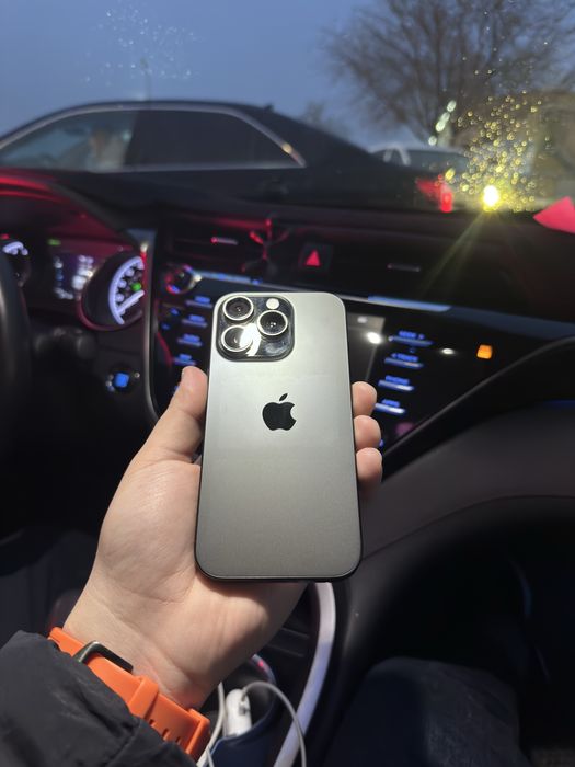 iPhone 16 Pro — 128 GB | АКБ 98% | Чёрный