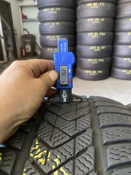Anvelope iarna 245/40/19 Pirelli Sottozero 3 RFT 245 40 19 R19