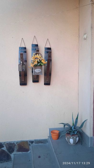 Ornament ,decoratiune tip suport ghivece flori.