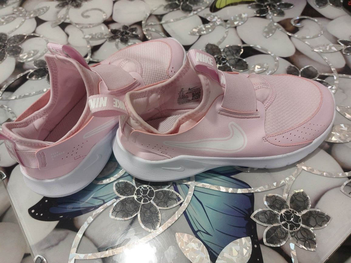 Оригинални маратонки Nike, размер 36.