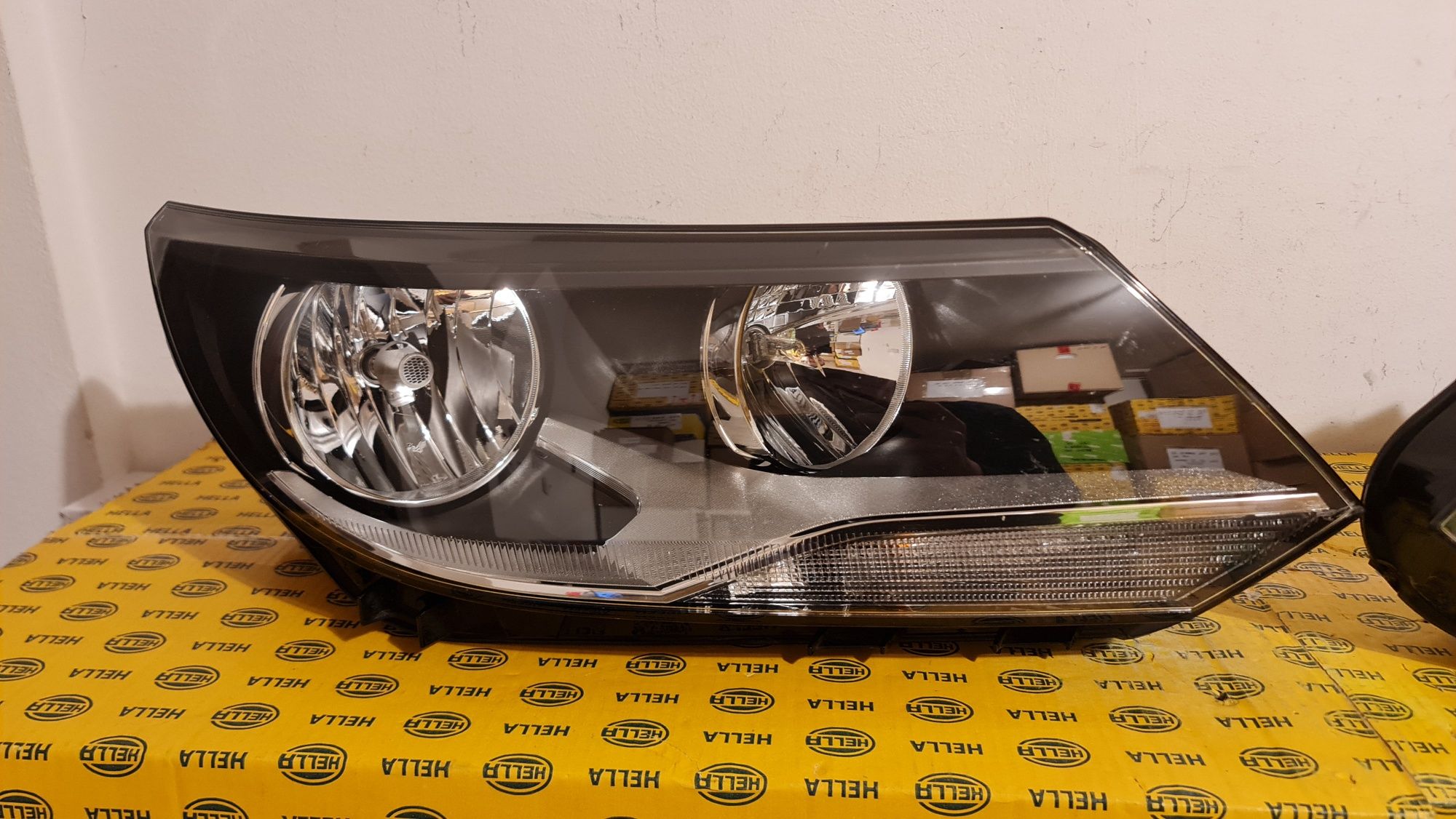 Far stanga VW Tiguan 5N facelift halogen complet