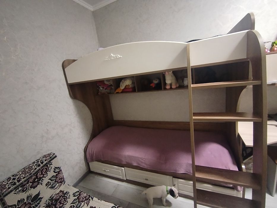 Продам двухъярусную кровать