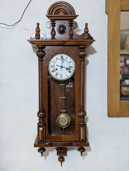 Продам старинные часы