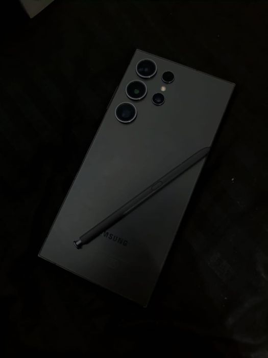 Samsung Galaxy S24 Ultra 512 ГБ Титаново-чёрный