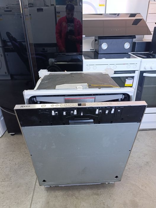 Съдомиялна за пълно вграждане NEFF