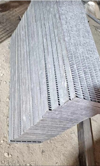 scarii metalice zincate exterioare și pentru incendii , p