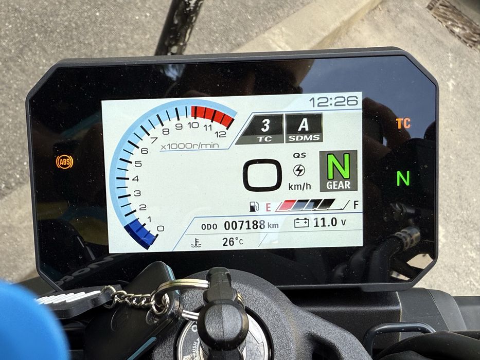 Motocicleta Suzuki GSX-8S