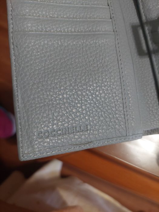 Coccinelle естествена кожа портмоне.