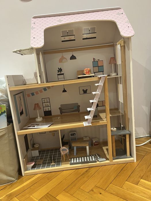 Детска къща за кукли