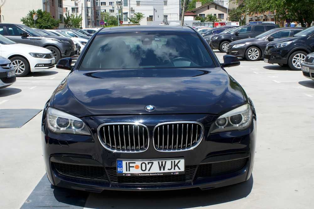 BMW Seria 7 750D xDrive / M Packet / 381 CP / TVA deductibil